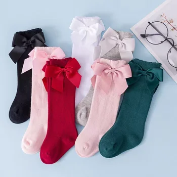 0-7Years Bebek Çorap Kızlar Büyük Yay Diz Yüksek Kaliteli Yumuşak pamuklu uzun Çorap İspanyol Tarzı çocuklar için şeker Renk Orta Tüp Kat Çorap